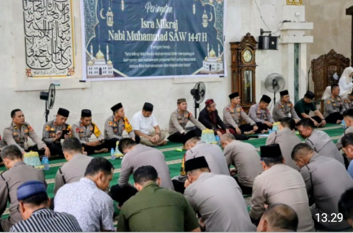 Polres Maros Peringati Isra Mi’raj 1447 H, Kapolres Ajak Personel Perkuat Moral dan Spiritual dalam Tugas